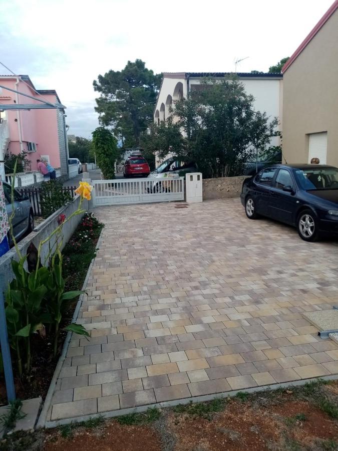 Apartman Jurisic Vir Ngoại thất bức ảnh